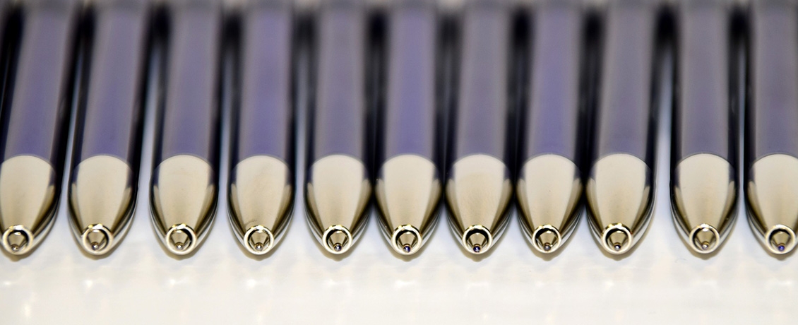 Długopisy z grawerem – sposób na przekazanie najważniejszych informacji